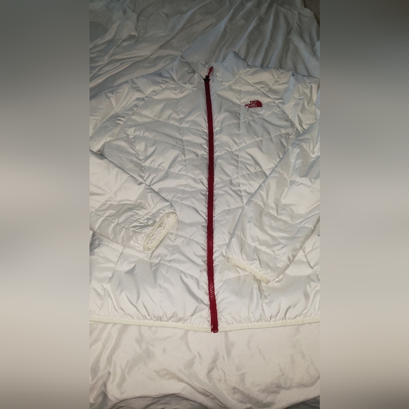 North face Large white Jacket with Red detailing - Picture 7 of 13